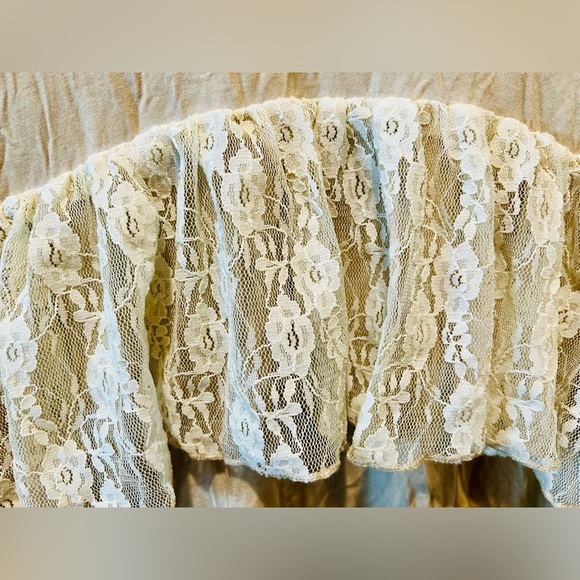 POL Cream Ruffled Tiered Blouse with Mandarin Collar - Picture 6 of 12